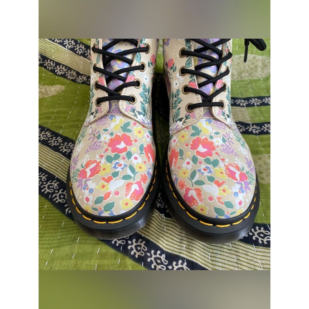 Dr Martens 1460 Parchment Beige Floral Mash up Leather Lace Up Boots Size 8 - Picture 9 of 14